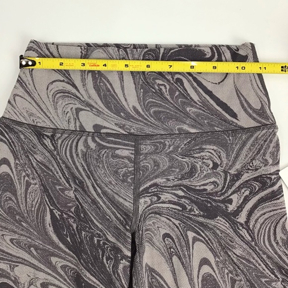 ATHLETA Transcend Biker Bike Shorts Active Yoga Workout Stretchy Gray Soft S - Picture 10 of 14